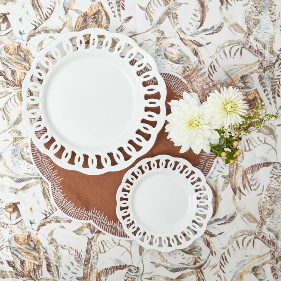 Fidino Elegant White Lace Dinner Plates – Set of 4 - Image 16